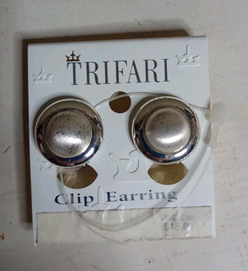 Trifari Silver Tone Clip Earrings New Stunning
